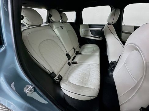 Used 2023 MINI Cooper Countryman SE w/ Storage Package image 28