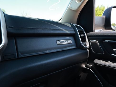 Used 2019 RAM 1500 Laramie AWD/4WD image 28