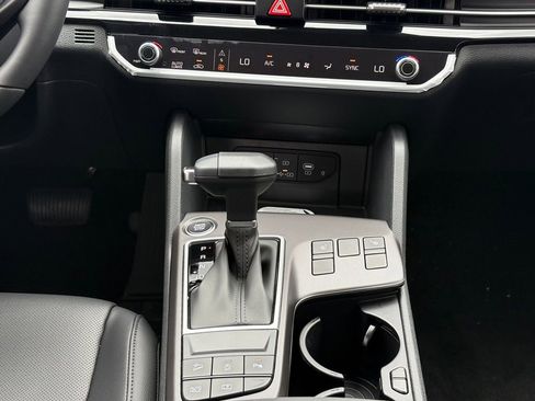 New 2026 Kia Sportage EX image 16