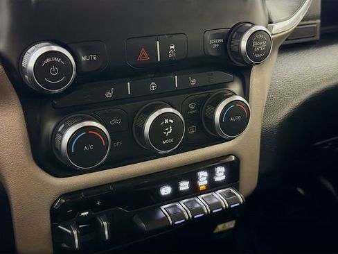 Used 2022 RAM 2500 Laramie AWD/4WD image 16