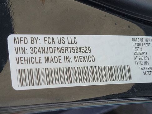 Used 2024 Jeep Compass Latitude w/ Sun and Sound Group image 18