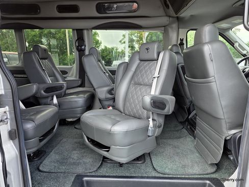 Used 2021 Ford Transit 250 Medium Roof AWD image 11