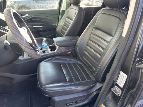 Used 2019 Ford Escape SEL image 6