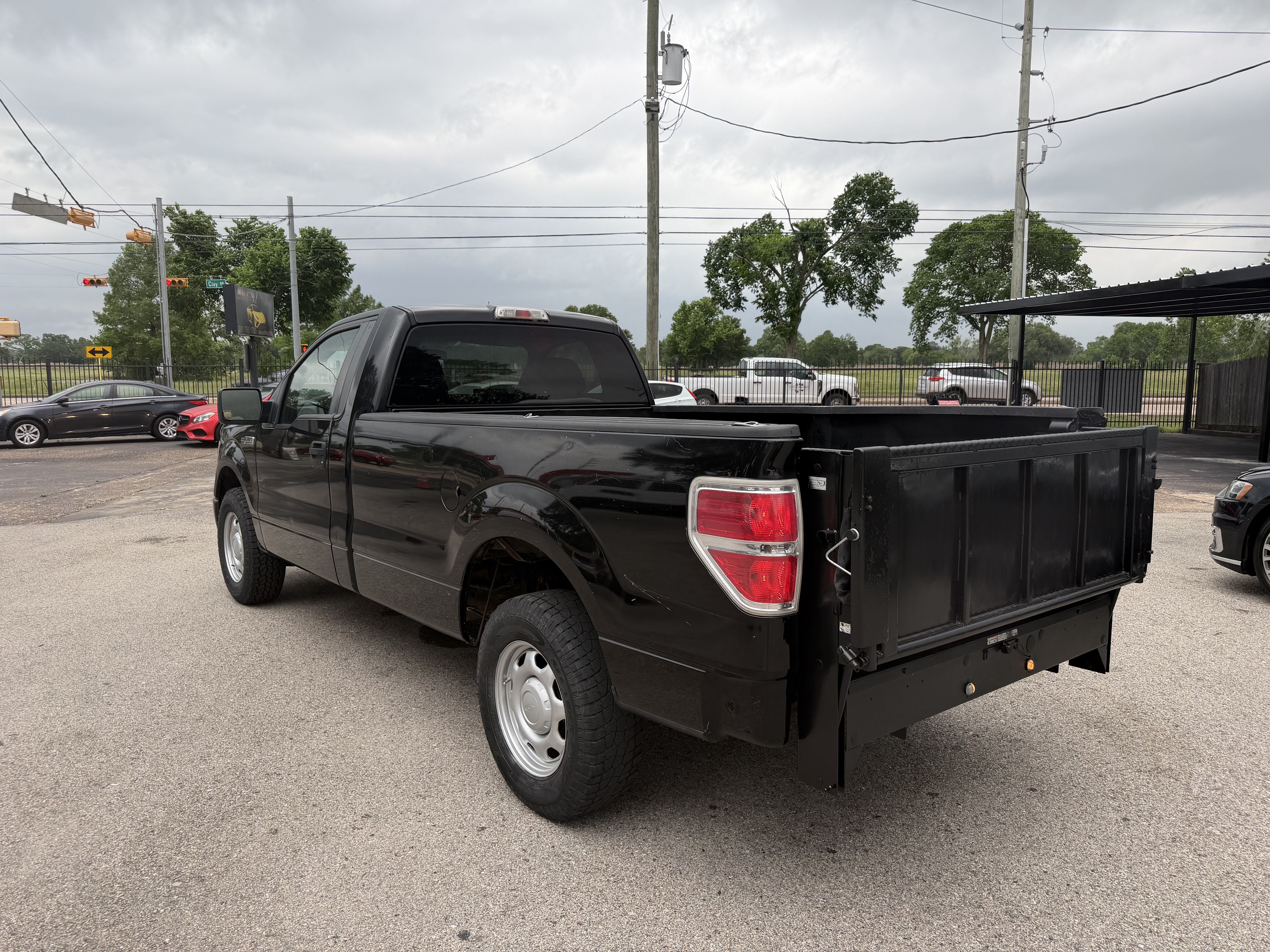 Used 2010 Ford F150 XL RWD image 12