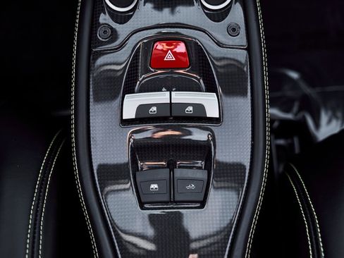 Used 2015 Ferrari 458 Spider RWD image 66