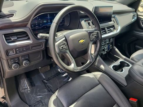 Used 2024 Chevrolet Suburban LT AWD/4WD image 18