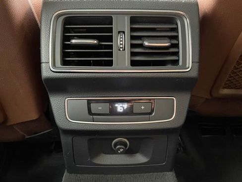 Used 2018 Audi Q5 2.0T Premium image 24