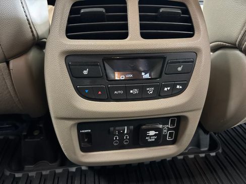 Used 2019 Honda Pilot Touring image 31