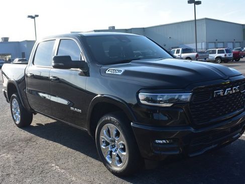 Used 2025 RAM 1500 Big Horn AWD/4WD image 3