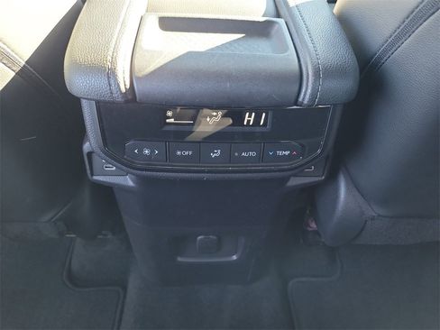 Used 2024 Toyota Grand Highlander XLE image 14