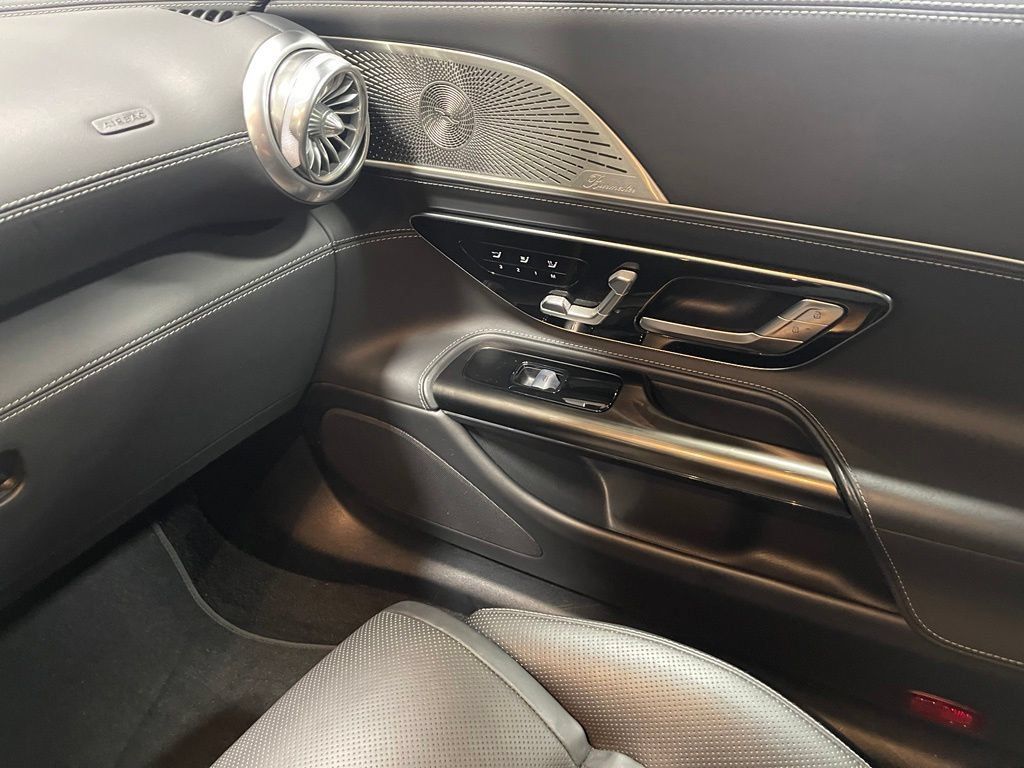 Used 2022 Mercedes-Benz SL 63 AMG 4MATIC image 27