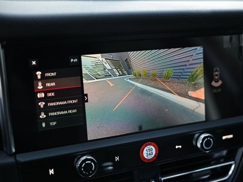 New 2026 Porsche Macan image 41