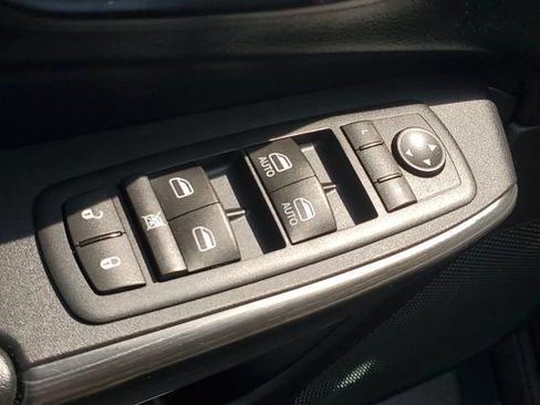 Used 2016 Jeep Cherokee Trailhawk w/ Cold Weather Group AWD/4WD image 16