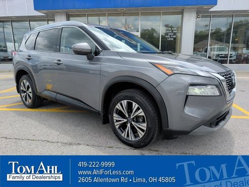 Used 2021 Nissan Rogue SV w/ Premium Package AWD/4WD image 1