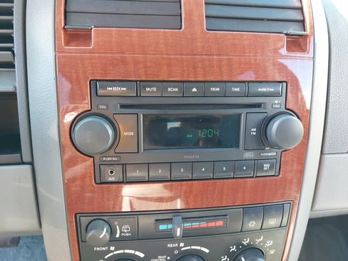 Used 2006 Dodge Durango SLT image 25