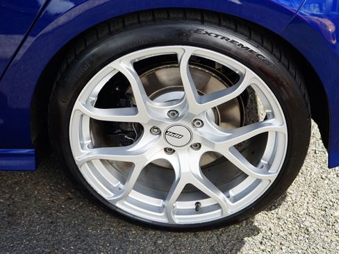 Used 2015 Volkswagen Golf R 4-Door image 10