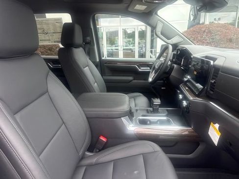New 2026 GMC Sierra 1500 Elevation w/ Elevation Premium Package AWD/4WD image 30