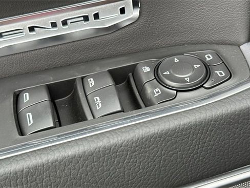 New 2026 GMC Sierra 1500 Denali w/ Denali Reserve Package image 12