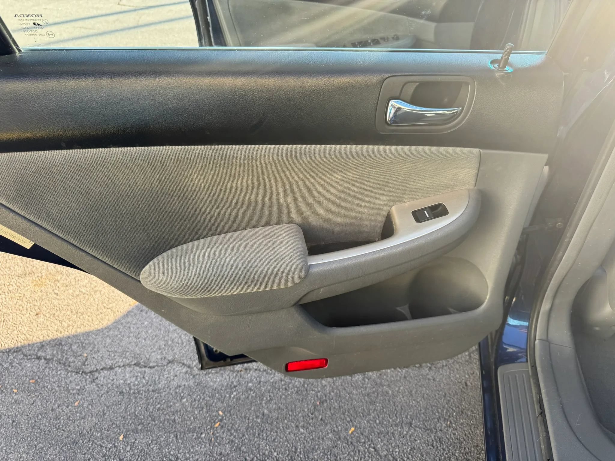 Used 2005 Honda Accord EX image 18