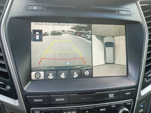 Used 2017 Hyundai Santa Fe Limited AWD/4WD image 9