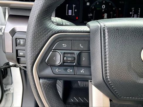 Used 2025 Toyota 4Runner SR5 image 10