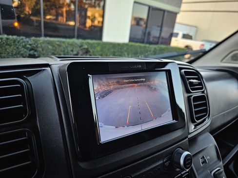 Used 2025 RAM ProMaster 2500 w/ Convenience Group image 33