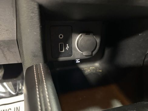 Used 2019 Nissan Kicks SV w/ Interior Electronics Package FWD image 25