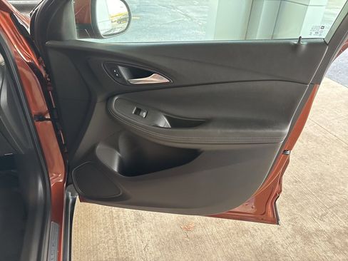 Used 2020 Buick Encore GX Essence image 25