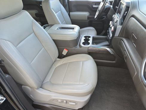 Used 2020 GMC Sierra 1500 SLT RWD image 26