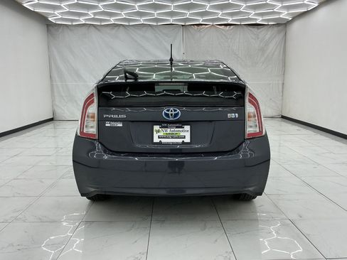 Used 2013 Toyota Prius Two FWD image 8
