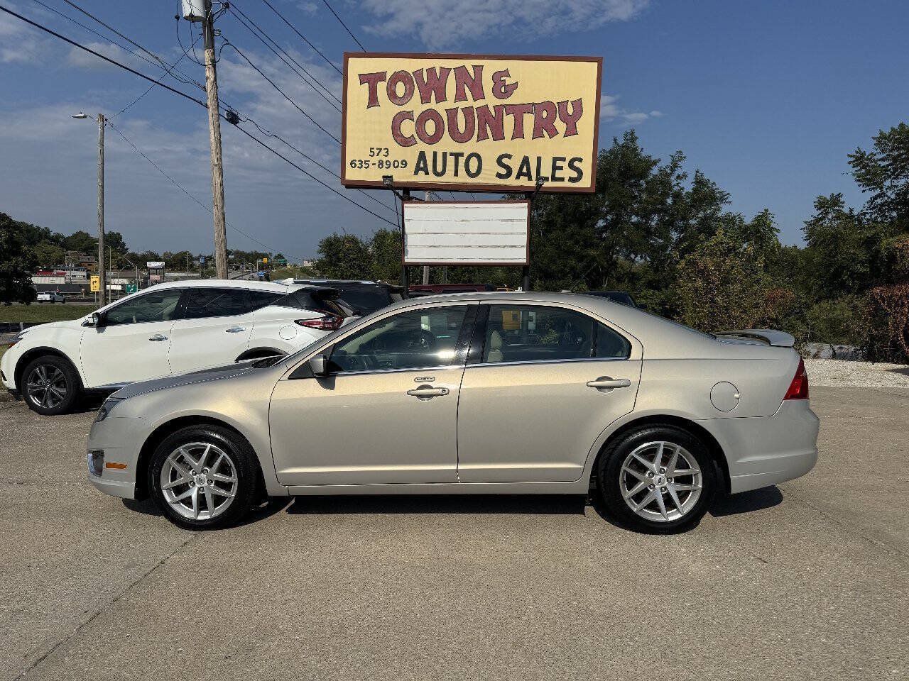 Used 2010 Ford Fusion SEL FWD image 4