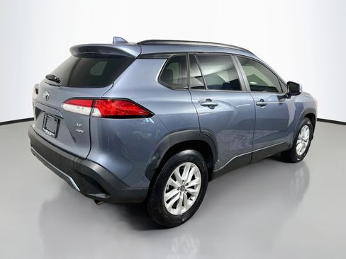 Used 2022 Toyota Corolla Cross LE AWD/4WD image 4