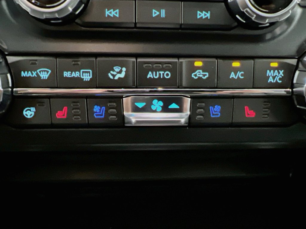 New 2026 Ford F350 Lariat w/ Tremor Off-Road Package AWD/4WD image 24