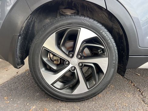 Used 2018 Hyundai Tucson Sport image 9