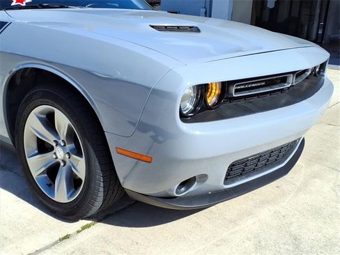 Used 2021 Dodge Challenger SXT image 9
