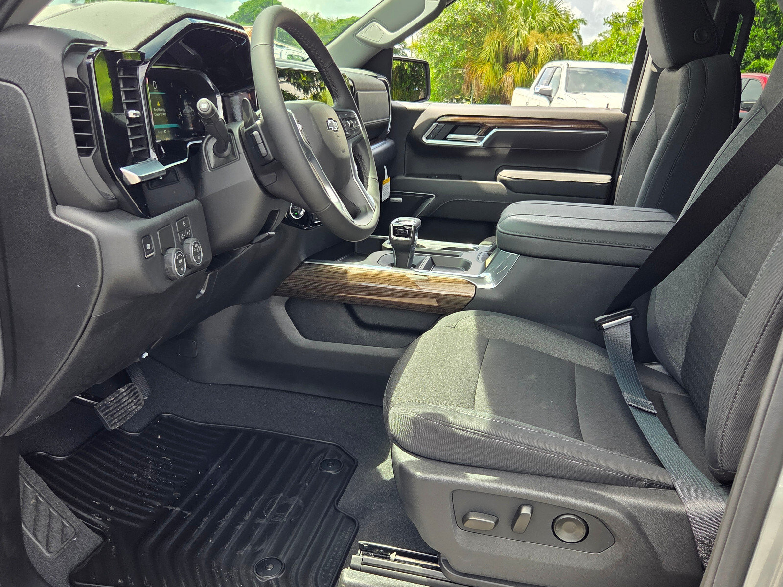 New 2026 Chevrolet Silverado 1500 RST w/ Safety Package AWD/4WD image 9