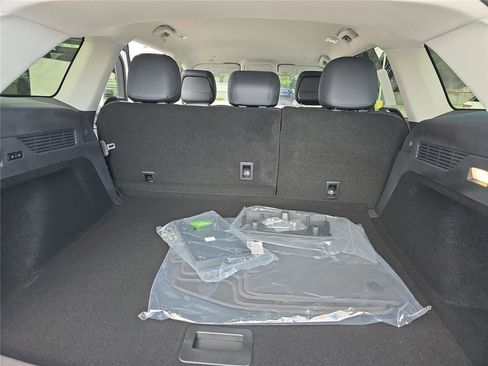 New 2026 Lincoln Nautilus Premier image 24