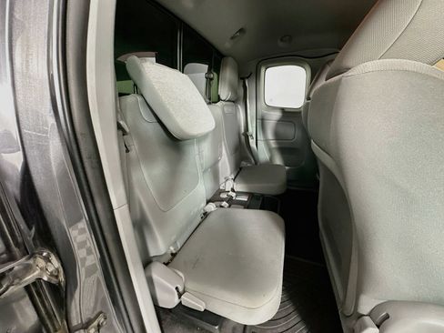 Used 2013 Toyota Tacoma 4x4 Access Cab V6 w/ SR5 Pkg image 25