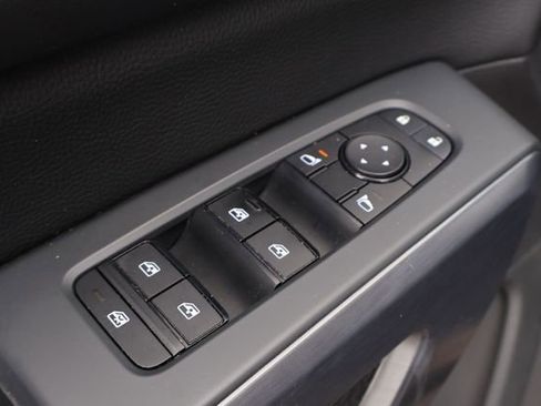Used 2023 Nissan Pathfinder Rock Creek AWD/4WD image 12