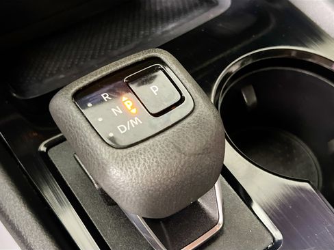 Used 2023 Nissan Rogue S FWD image 25