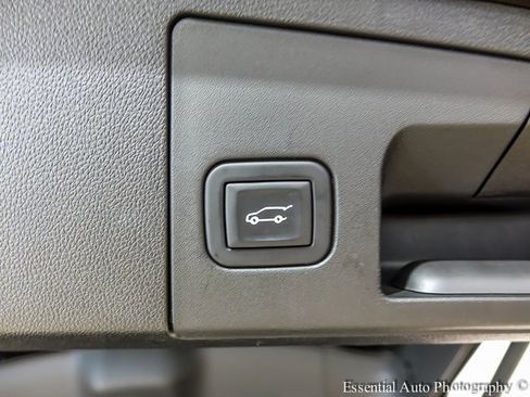 Certified 2023 Cadillac XT4 Premium Luxury image 21