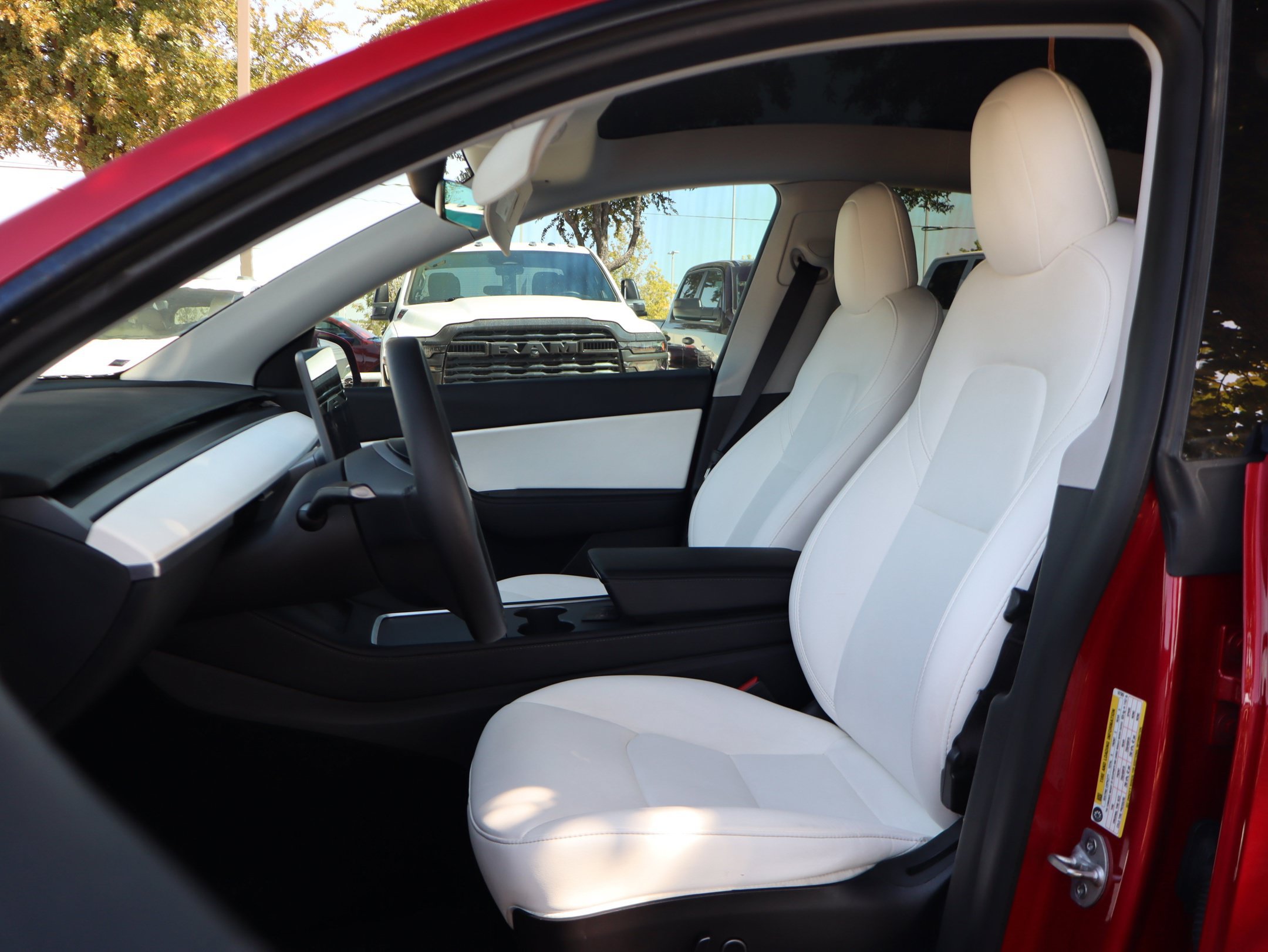 Used 2021 Tesla Model Y Long Range AWD/4WD image 12