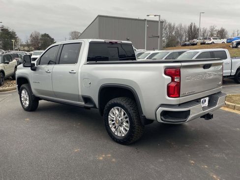 Used 2023 Chevrolet Silverado 2500 High Country w/ Z71 Off-Road Package image 4