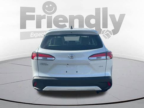 Used 2024 Toyota Corolla Cross L image 6