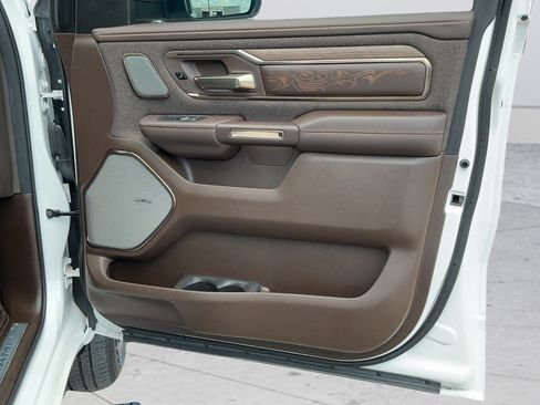 Used 2025 RAM 1500 Limited AWD/4WD image 23