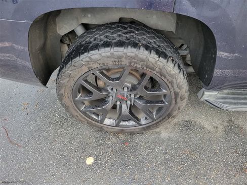 Used 2017 GMC Yukon SLT w/ Open Road Package image 9