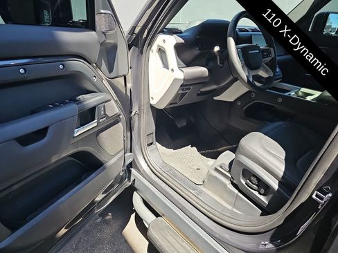 Used 2025 Land Rover Defender 110 X-Dynamic SE AWD/4WD image 10