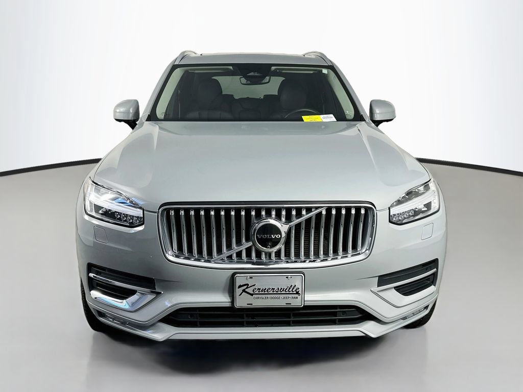 Used 2024 Volvo XC90 B5 Plus AWD/4WD image 2