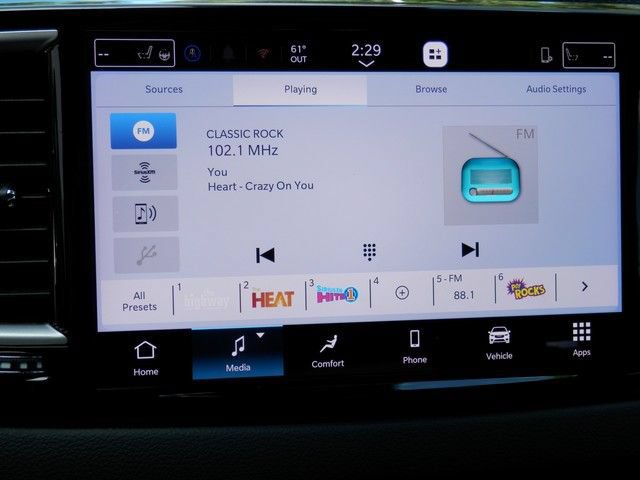 Used 2026 Chrysler Pacifica Select FWD image 30