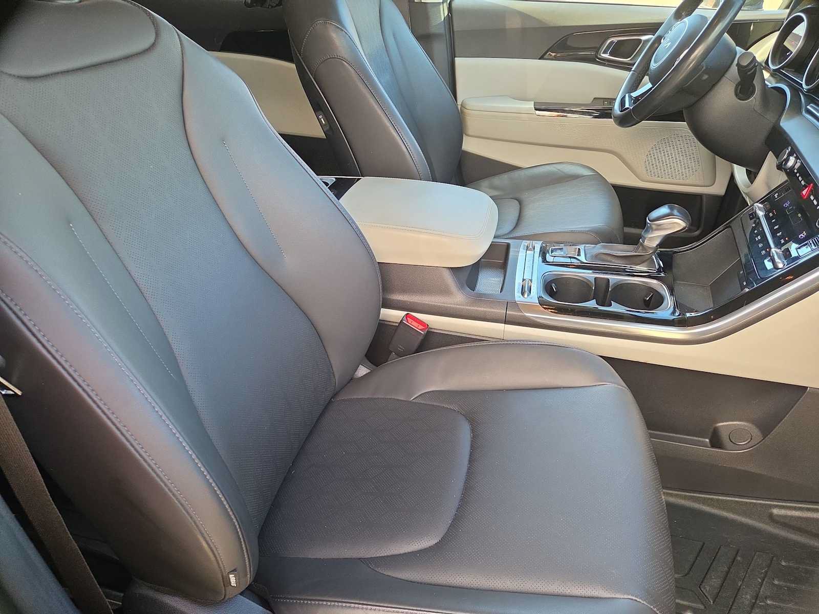 Used 2022 Kia Carnival SX FWD image 24